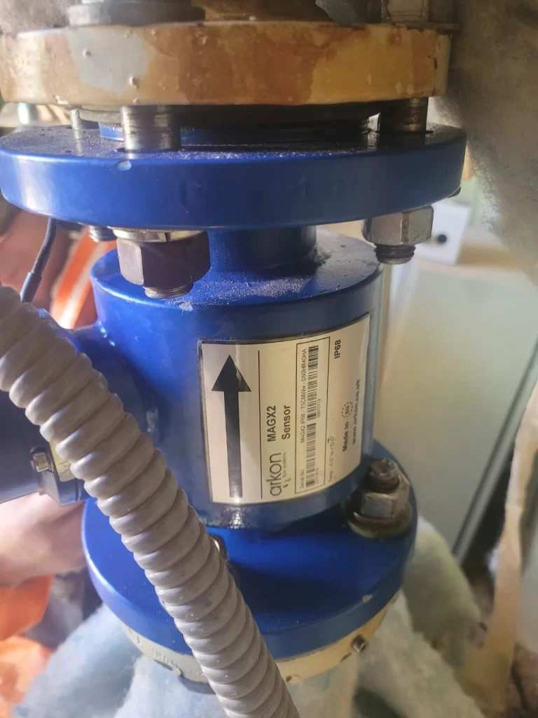 Instalación de nuevo Flujómetro en el sector Truck-Shop del área Mina.